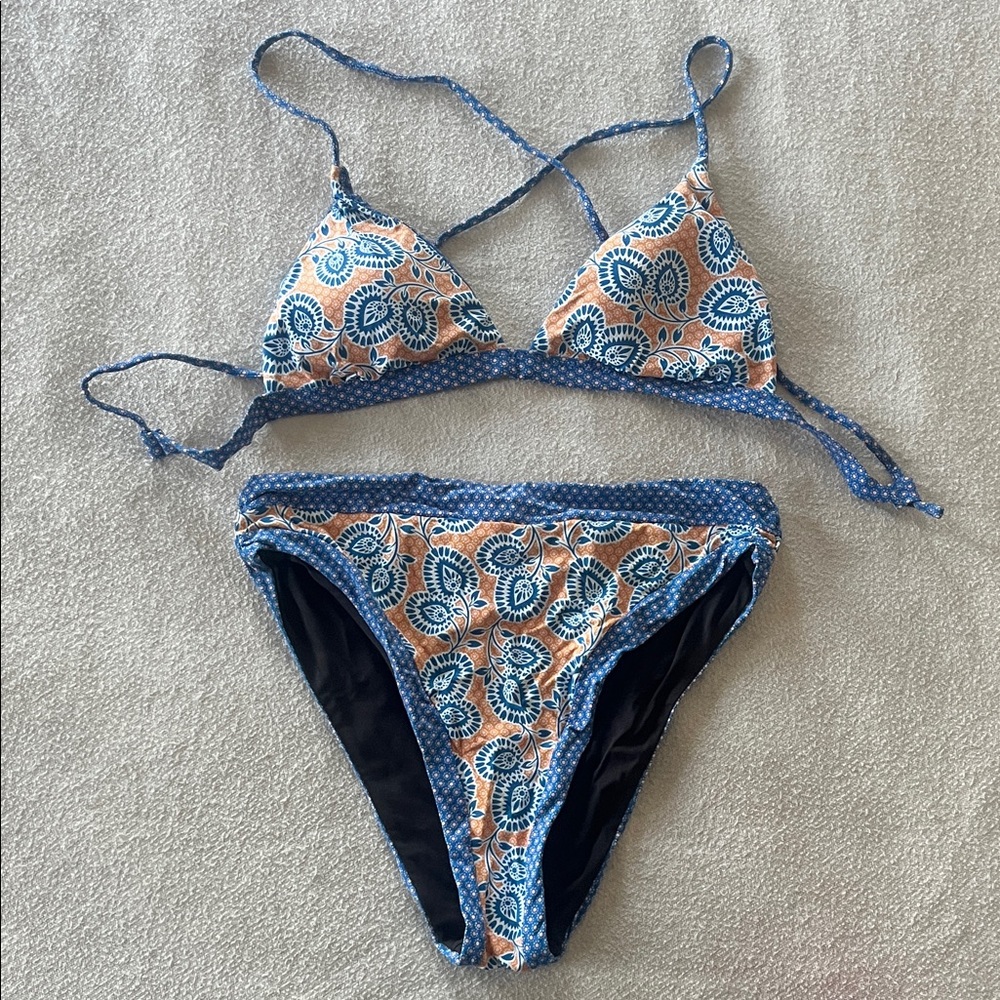 BCBGeneration Blue and Peach Paisley Bikini REVERSIBLE!